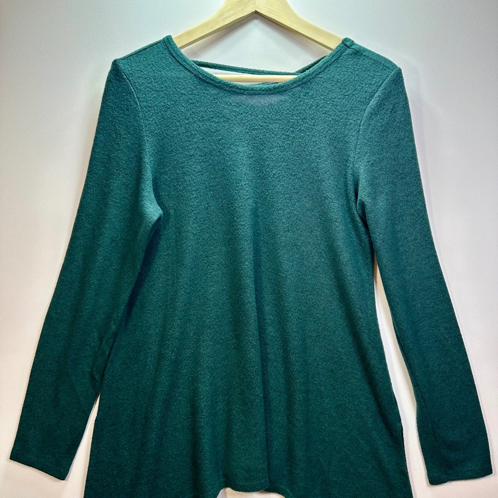 Torrid Super Soft Plush Green Lace Up Back Sharkbite Tunic Top 00 M L - Picture 3 of 10